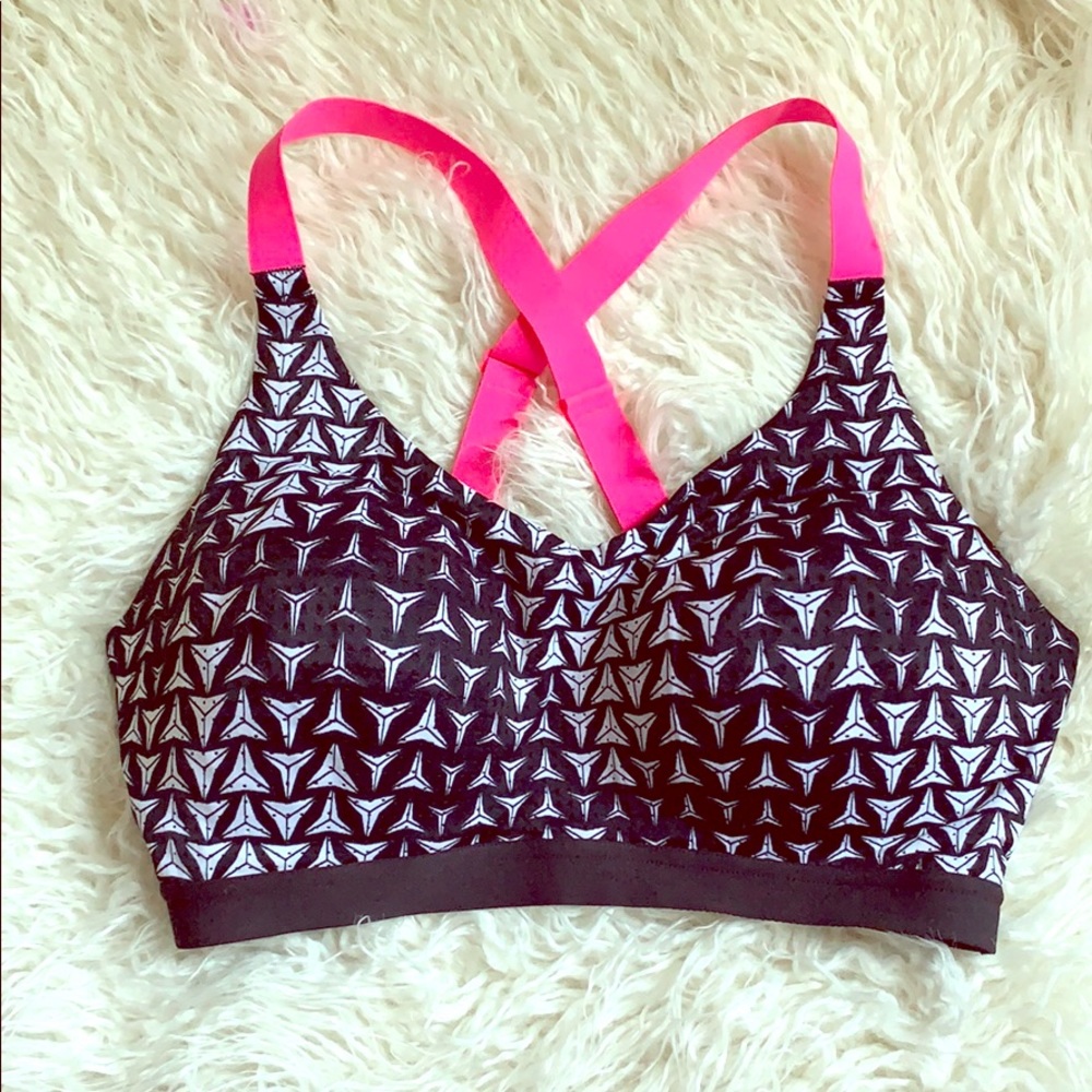 Victoria Sport sports Bra.